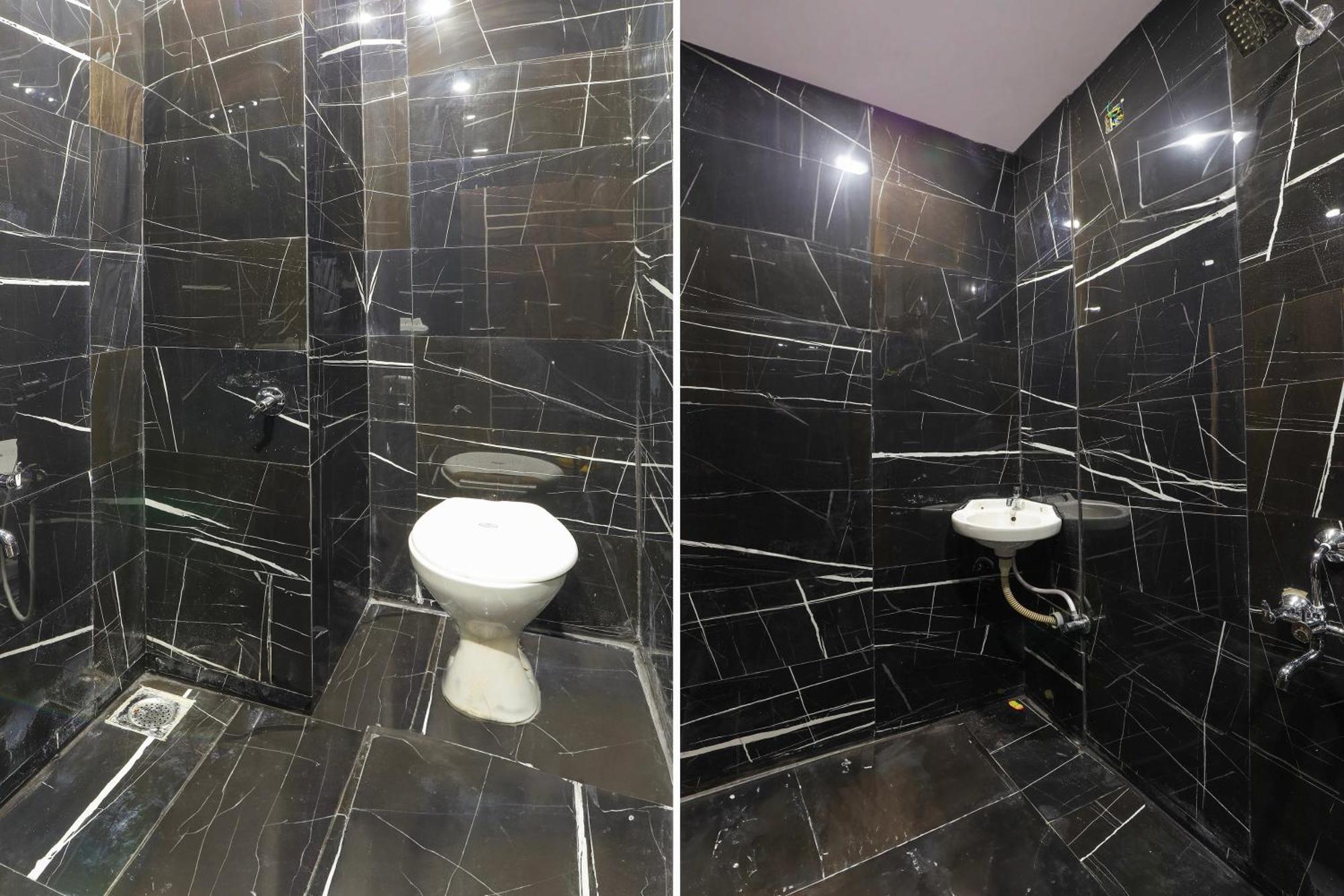Hotel O Lotus Hotel Surat Luaran gambar