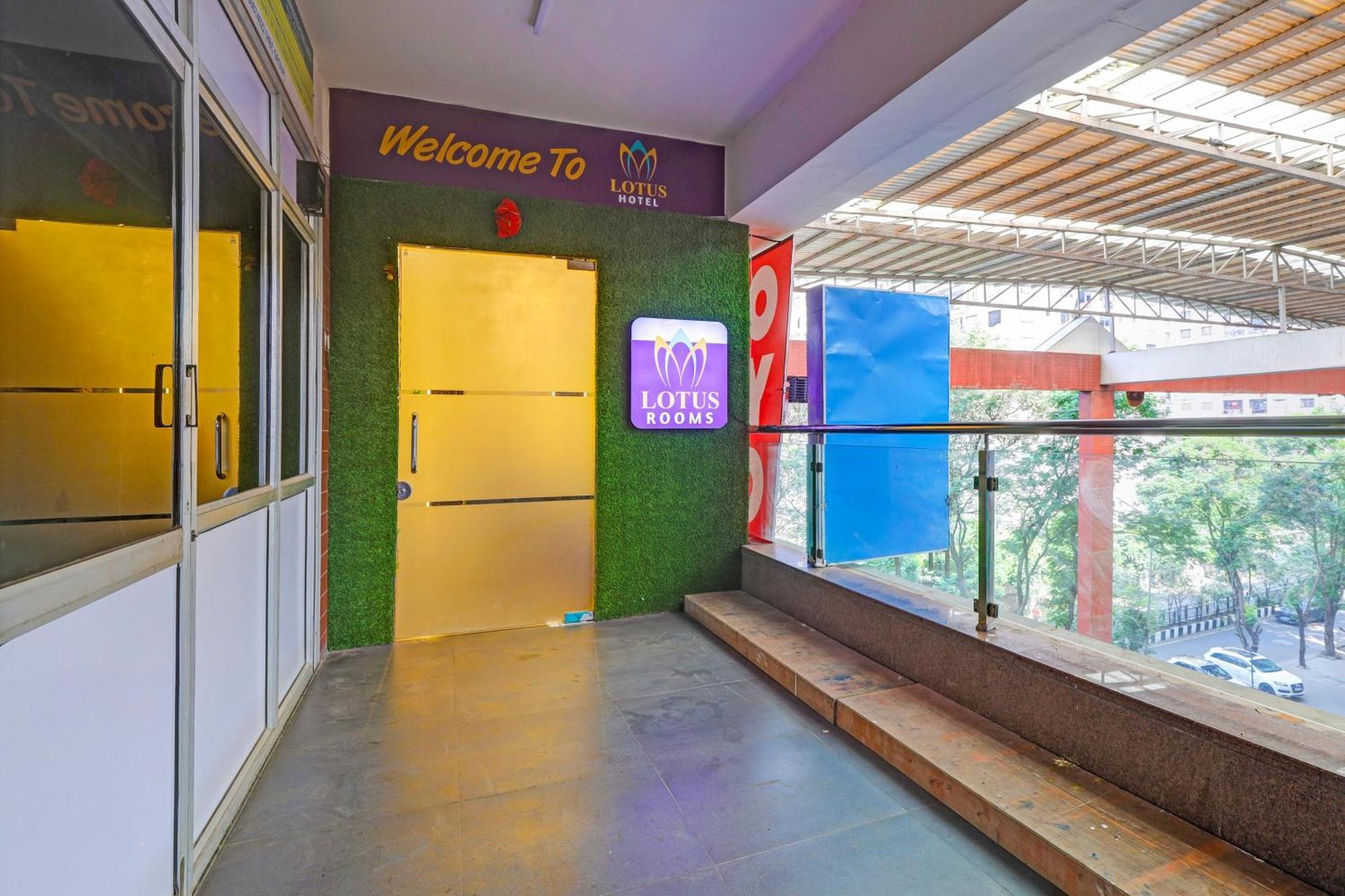 Hotel O Lotus Hotel Surat Luaran gambar