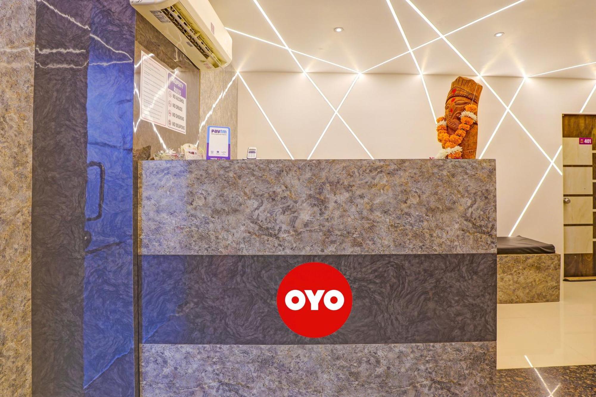 Hotel O Lotus Hotel Surat Luaran gambar